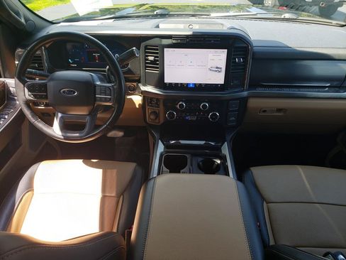 Used 2024 Ford F250 Lariat w/ Black Appearance Package AWD/4WD image 15