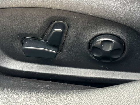 Used 2018 Jeep Compass Latitude w/ Popular Equipment Group AWD/4WD image 15