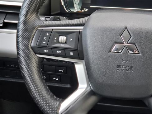 Used 2024 Mitsubishi Outlander SEL Black Edition image 15