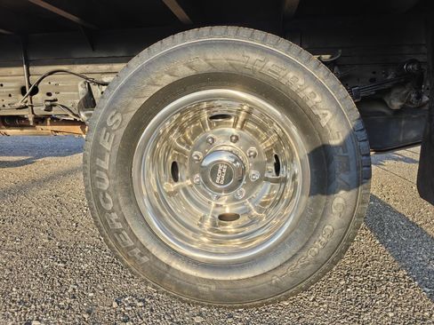 Used 2005 Ford F350 XL image 20