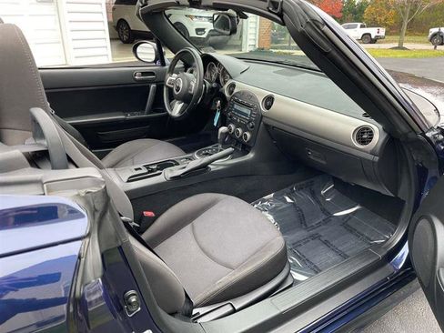 Used 2012 MAZDA MX-5 Miata Touring w/ Appearance Pkg image 9