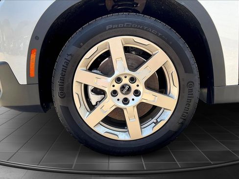 Certified 2025 MINI Cooper Countryman S w/ Comfort Package Max image 13