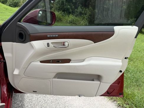 Used 2011 Lexus LS 460 w/ Luxury Value Edition RWD image 13
