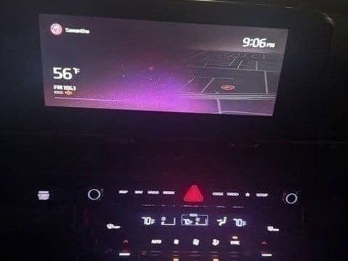 Used 2022 Kia Carnival SX image 7