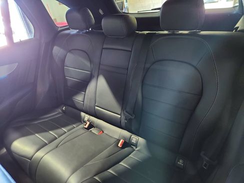 Used 2019 Mercedes-Benz GLC 300 4MATIC image 19