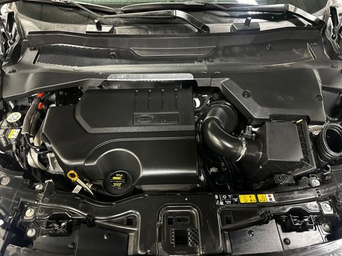 Used 2025 Land Rover Discovery Sport S image 29