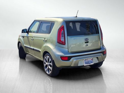 Used 2013 Kia Soul ! FWD image 8