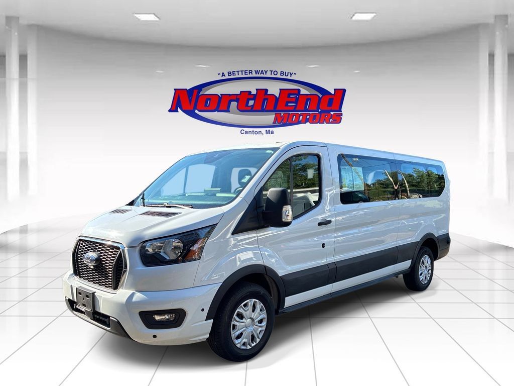 Used 2024 Ford Transit 350 XLT RWD image 3