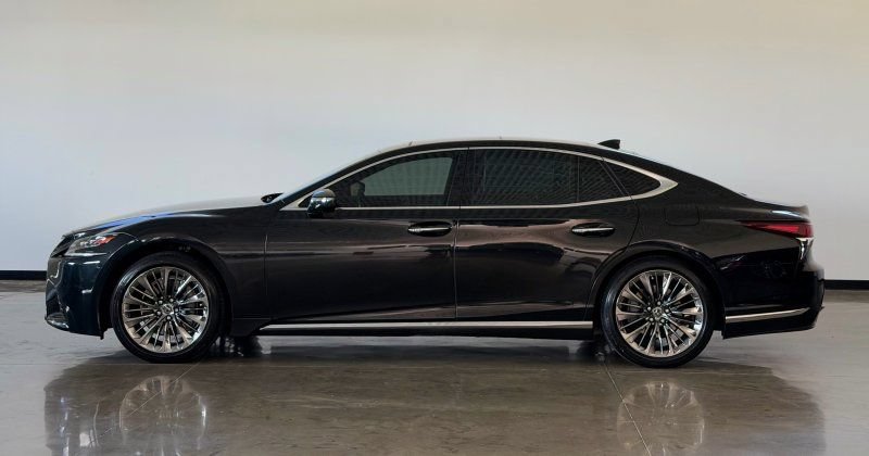 Used 2018 Lexus LS 500 w/ Luxury Package RWD image 4