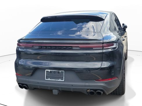 Used 2026 Porsche Cayenne S AWD/4WD image 9