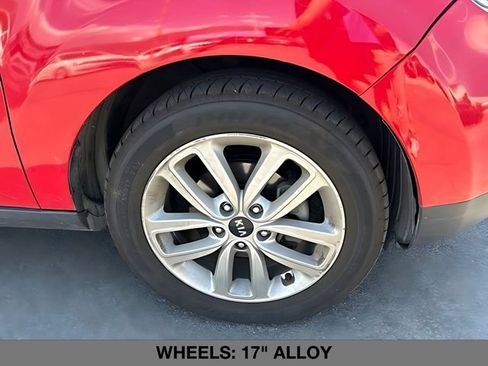 Used 2018 Kia Soul + FWD image 11