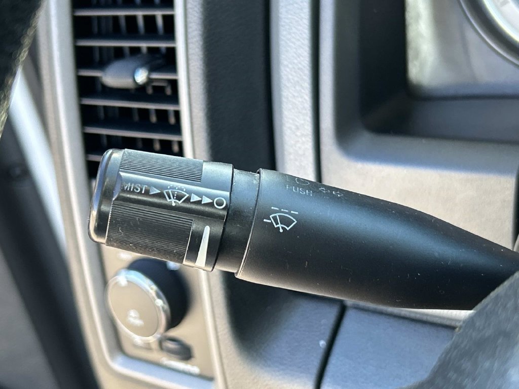 Used 2015 RAM 1500 Express RWD image 48