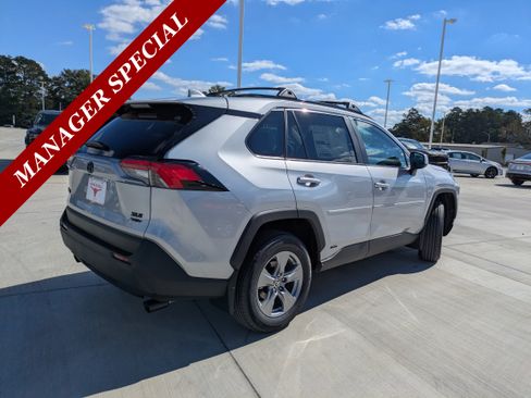 New 2025 Toyota RAV4 XLE image 7