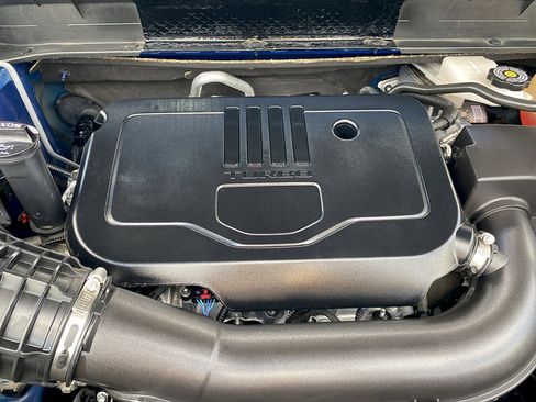 Used 2023 GMC Acadia SLE FWD image 22