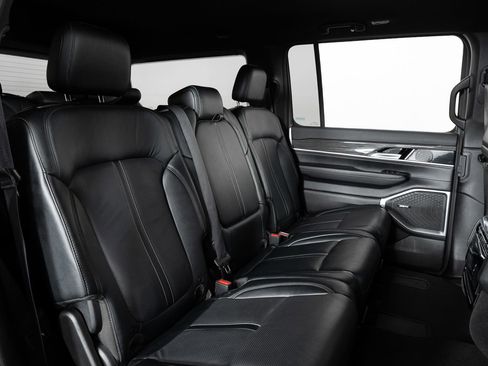 Used 2022 Jeep Wagoneer Series III image 26