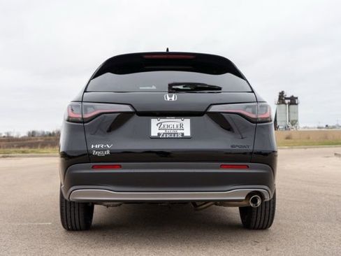 Used 2025 Honda HR-V Sport image 5