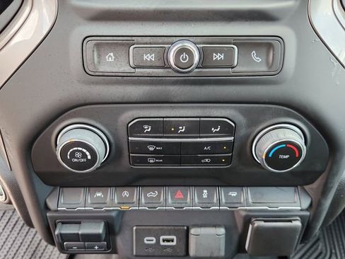 Used 2024 Chevrolet Silverado 1500 Custom image 18