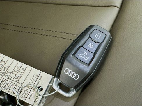 Used 2025 Audi Q5 Premium w/ Convenience Package AWD/4WD image 46