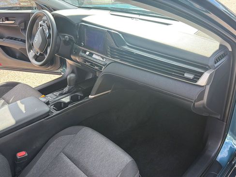 Used 2025 Toyota Camry LE FWD image 16