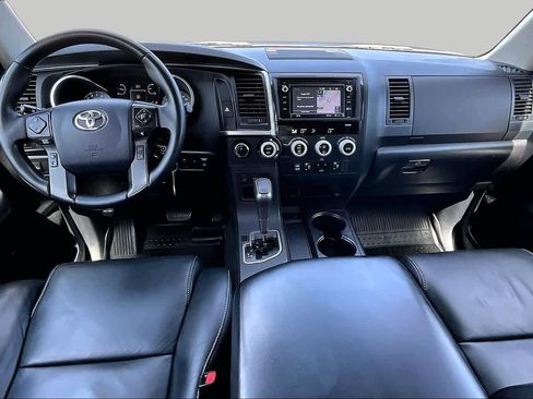 Used 2018 Toyota Sequoia TRD Sport AWD/4WD image 15