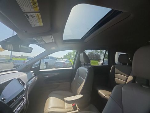 Certified 2022 Honda Pilot Special Edition image 15