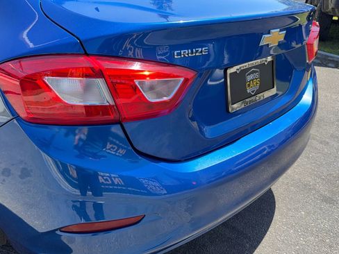 Used 2017 Chevrolet Cruze LT w/ Convenience Package FWD image 30