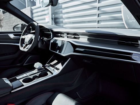 Used 2022 Audi RS 6 image 47