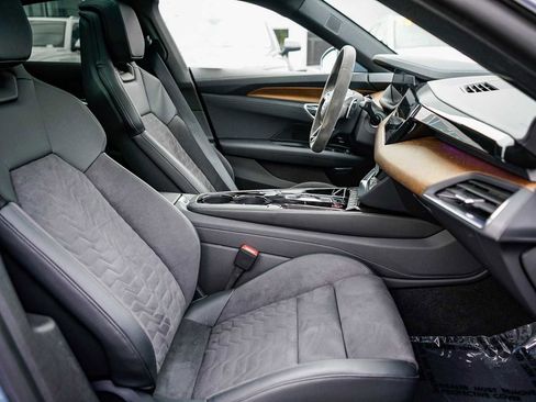 Used 2022 Audi e-tron GT Prestige w/ Prestige Package AWD/4WD image 16