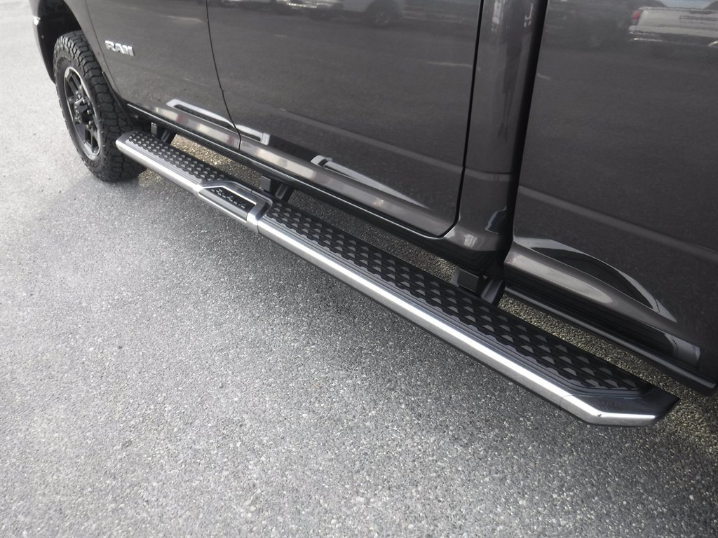 Used 2026 RAM 2500 Laramie AWD/4WD image 8