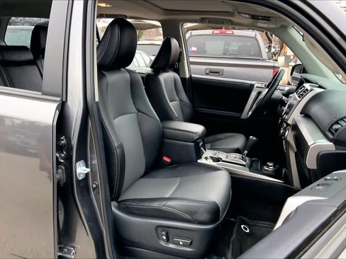 Used 2020 Toyota 4Runner SR5 Premium w/ Moonroof Package image 9