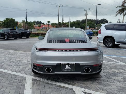 Used 2024 Porsche 911 Carrera 4 AWD/4WD image 4