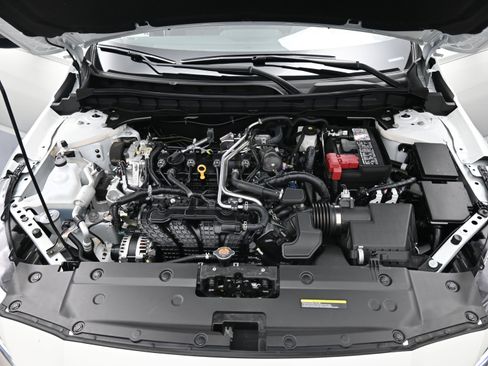 New 2025 Nissan Altima 2.5 SR w/ SR Premium Package image 17