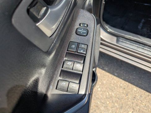 Used 2016 Toyota Camry LE FWD image 10