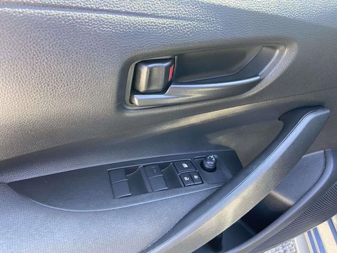 Used 2025 Toyota Corolla LE image 13