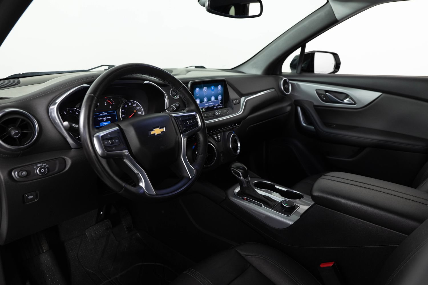 Used 2020 Chevrolet Blazer LT w/ Redline Edition AWD/4WD image 12