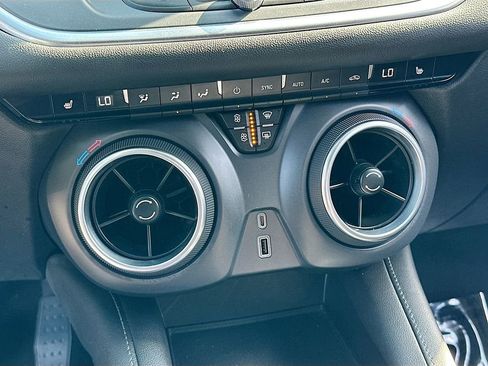 Used 2021 Chevrolet Blazer LT image 15