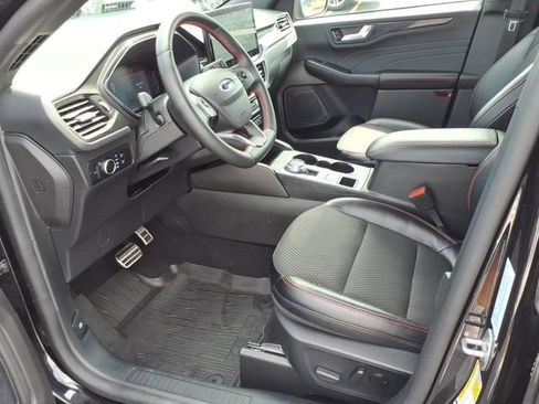 Used 2024 Ford Escape ST-Line w/ Tech Pack #1 AWD/4WD image 13