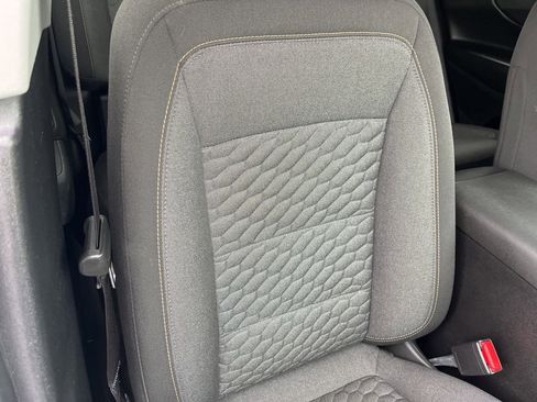 Used 2018 Chevrolet Equinox LT image 29