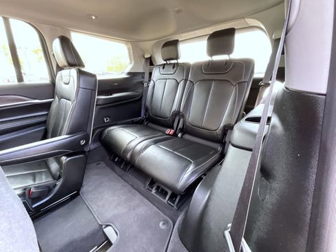 Used 2022 Jeep Grand Cherokee L Limited image 21