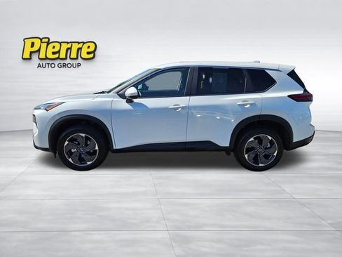 Used 2025 Nissan Rogue SV AWD/4WD image 2