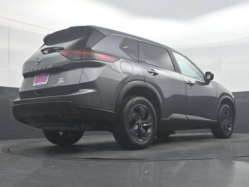 Used 2026 Nissan Rogue SV FWD image 32