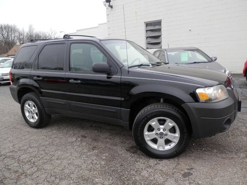 Used 2007 Ford Escape XLT image 10