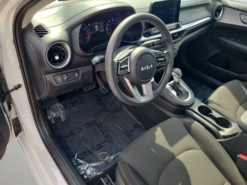 Used 2023 Kia Forte LXS w/ LXS Technology Package FWD image 20