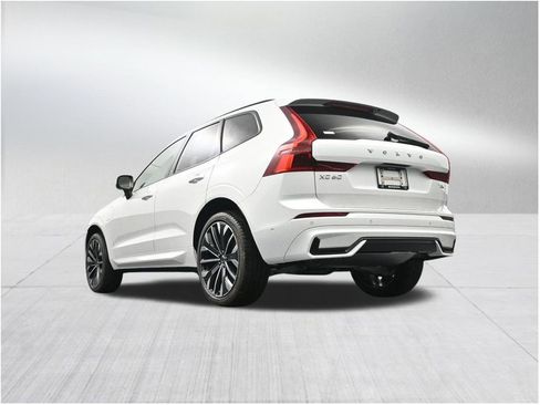 New 2026 Volvo XC60 T8 Ultra w/ Protection Package Premier AWD/4WD image 23