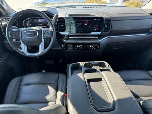 Used 2025 GMC Sierra 1500 SLT AWD/4WD image 11
