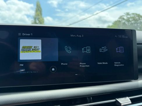 Used 2025 Hyundai Santa Cruz SE AWD/4WD image 25