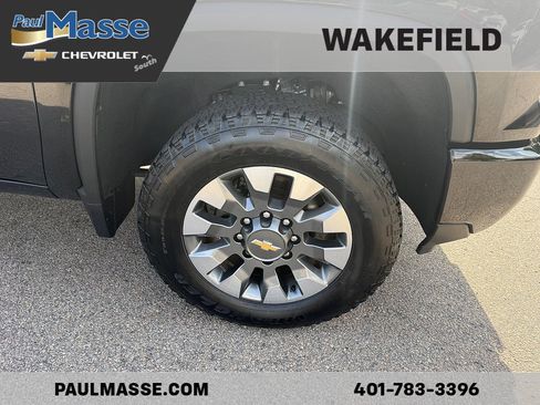 Used 2024 Chevrolet Silverado 2500 Custom w/ Custom Value Package AWD/4WD image 23