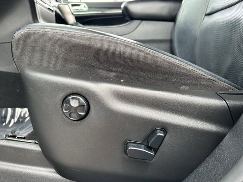 Used 2020 Jeep Grand Cherokee Limited w/ Luxury Group II image 20