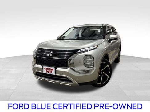 Used 2024 Mitsubishi Outlander SE Black Edition image 1