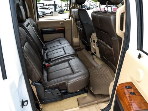 Used 2016 Ford F450 King Ranch w/ FX4 Off Road Package AWD/4WD image 44
